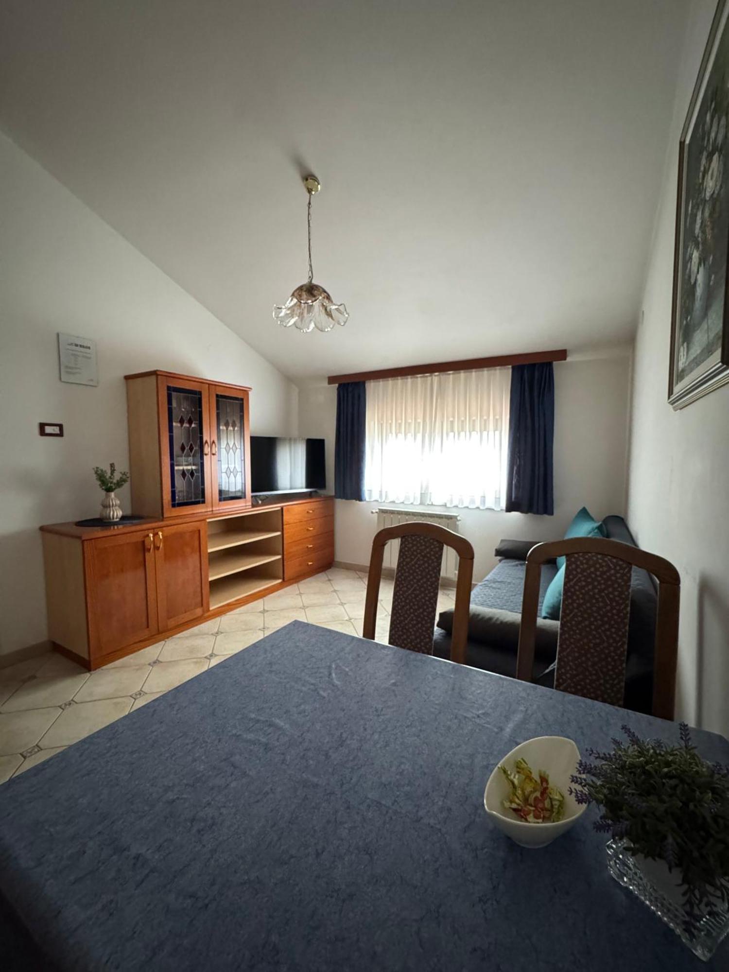 Apartments Villa Mirjam โปเรช ภายนอก รูปภาพ